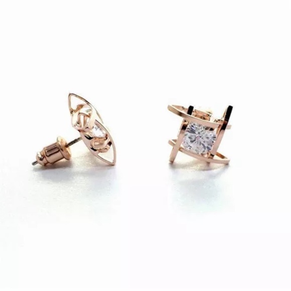 ✨PURE CLASS✨SOLITAIRE ROUND CAGED CZ STUD EARRINGS‎ - Picture 3 of 4